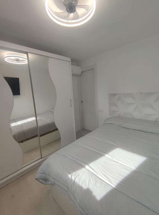 Luxury Apartment With Best Views Бенидорм Екстериор снимка